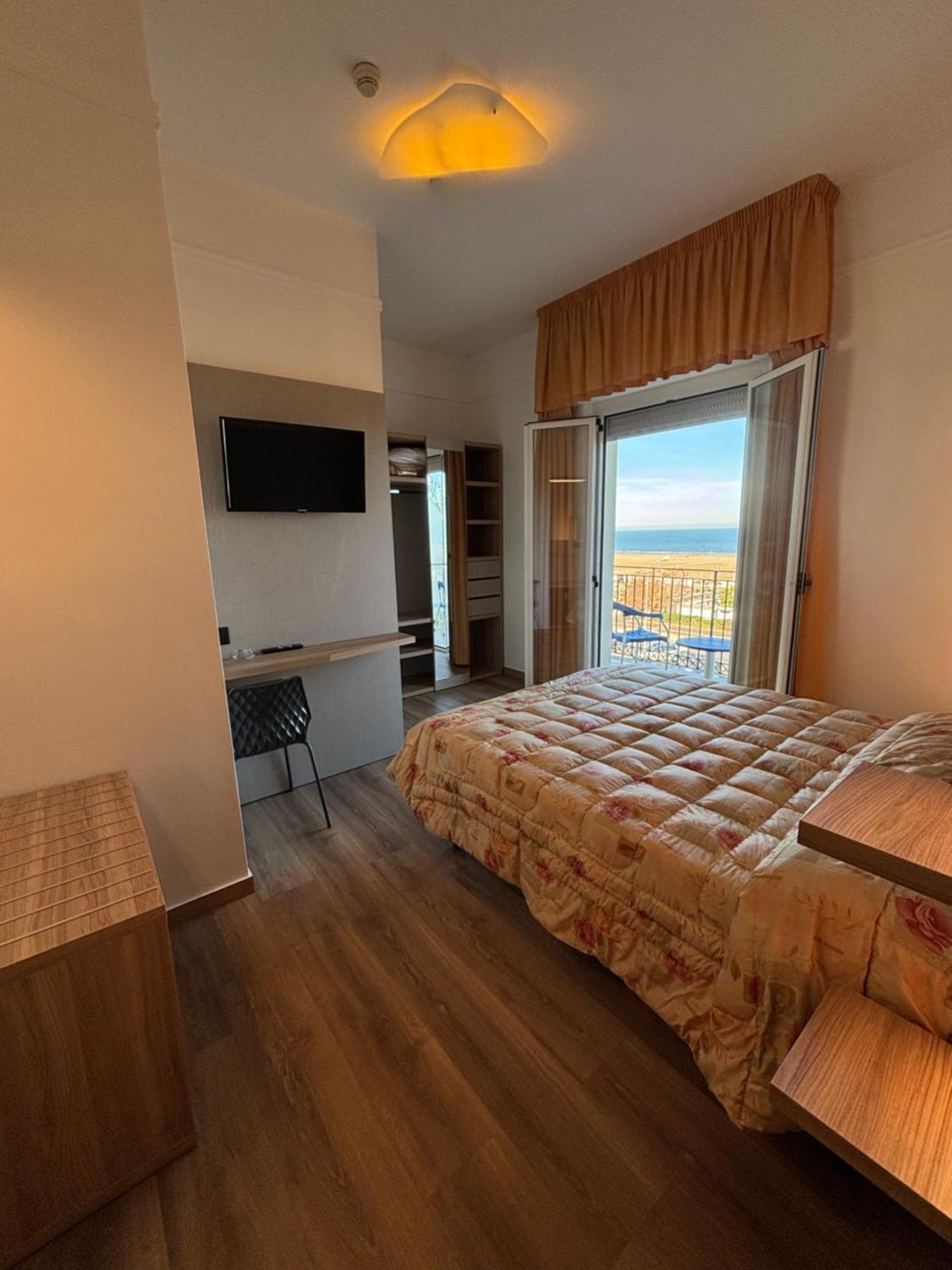 Hotel Cobalto Rimini Exterior photo